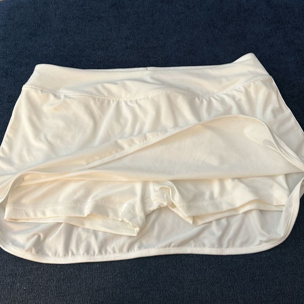Dry fit Nike Tennis Skort size Medium. White